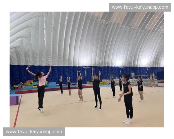 直播艺术体操：把舞台搬到你的屏幕上，让美与力量在弹指间绽放